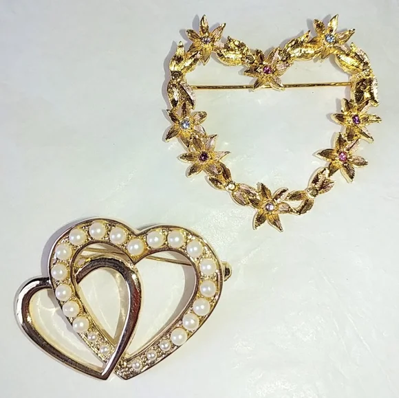2 HEART BROOCHES - LIZ CLAIBORNE & ROMAN - PEARL & FLORAL - Picture 7 of 7